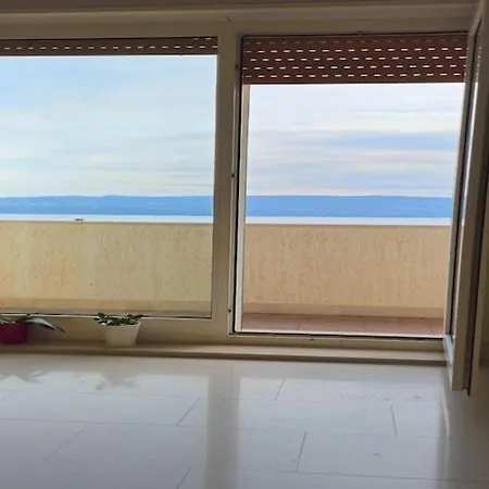 Sunrise - Three Bedroom * Omis