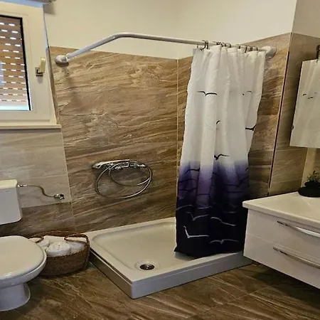 Sunrise - Three Bedroom 펜션