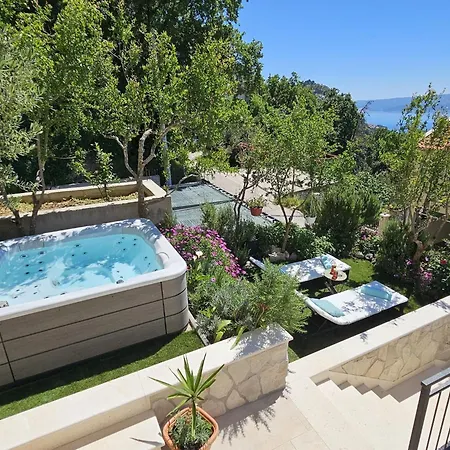 Sunrise - Three Bedroom * Omis