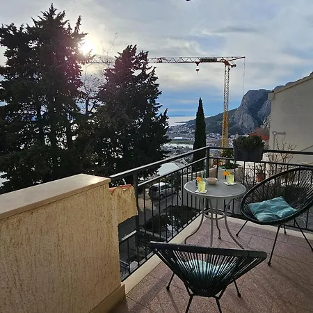 Sunrise - Three Bedroom Holiday home *