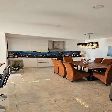 Sunrise - Three Bedroom * Omis