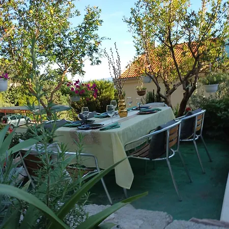 Holiday home Sunrise - Three Bedroom Omis