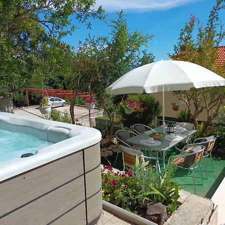 Sunrise - Three Bedroom * Omis